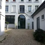 Les De Claire