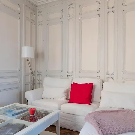 Les De Claire Apartman *