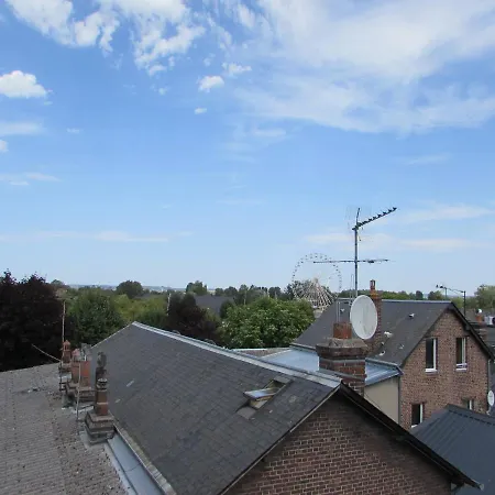 Les De Claire Апартаменти