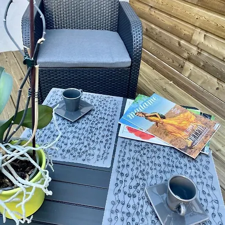 Les De Claire Апартаменти