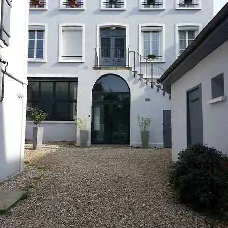 Les De Claire