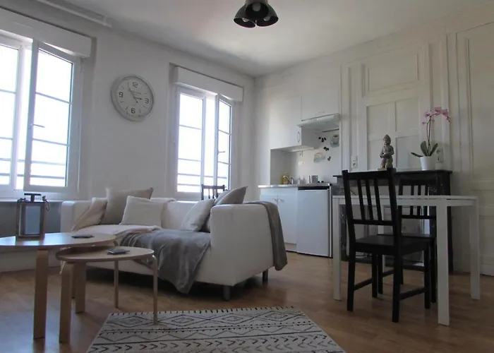 Апартаменты Les Gites De Claire & Antoine