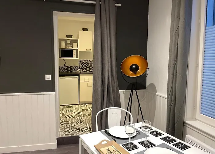 Les Gites De Claire & Antoine * Онфлёр