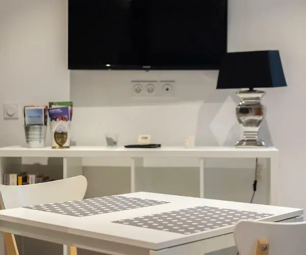 Les De Claire Онфлер